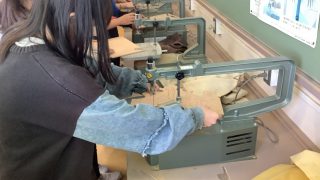 11/20 糸のこスイスイ（5年生図画工作） | 志木市立宗岡小学校